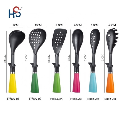Outils de cuisson non collants Ensemble d' ustensiles en nylon de 7 pièces pour une expérience de cuisson sans effort