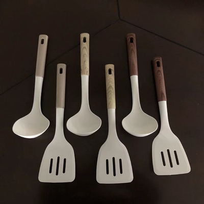 Impression à la soie ou logo défoncé Manche en bois luxueuse Ensemble d'ustensiles de cuisine gris