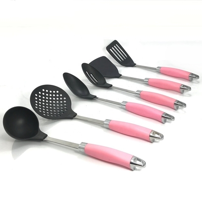 Les outils de cuisine en acier inoxydable constituent des accessoires de cuisine essentiels pour vos besoins de cuisine