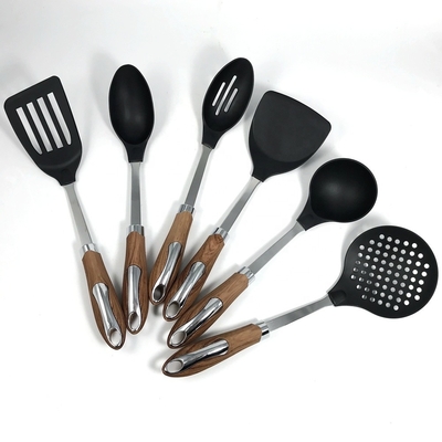 Appareils de cuisine à chaud cuillères à soupe avec type et matériau en plastique PA66