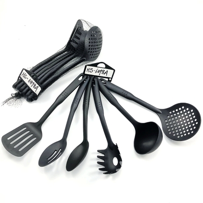 Ensemble d'outils de cuisine en nylon pour la production de cuillères à salade et d'outils de table de cuisine verts