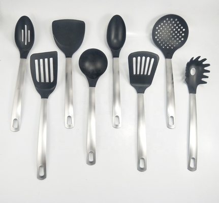 Ensemble d'ustensiles de cuisine antiadhésifs pour une expérience de cuisson durable et flexible
