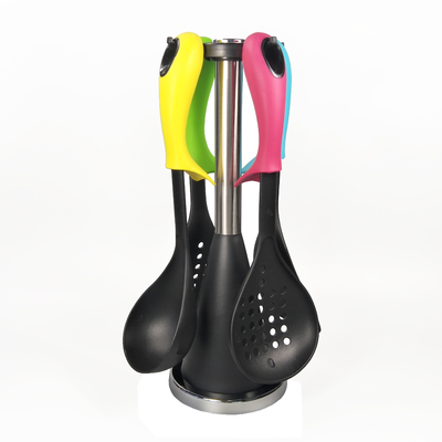 Ensemble d'ustensiles de cuisine en nylon compact et durable pour une expérience de cuisine écologique