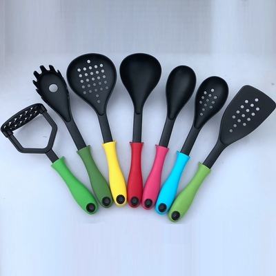 Haisheng 7 pièces ensemble de ustensiles de cuisine y compris les ustensiles de cuisine en nylon
