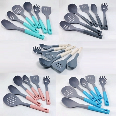 Ensemble d'ustensiles de cuisine à poignée colorée en 7 pièces pour une cuisine durable et écologique