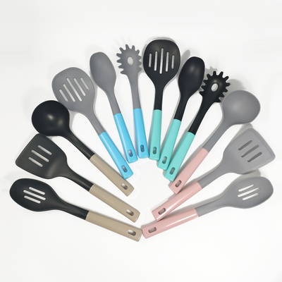 Ensemble d'ustensiles de cuisine à poignée colorée en 7 pièces pour une cuisine durable et écologique