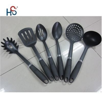 7 pièces d'équipement de cuisine en nylon ensemble d'équipements de cuisine en plastique durable pour les ménages
